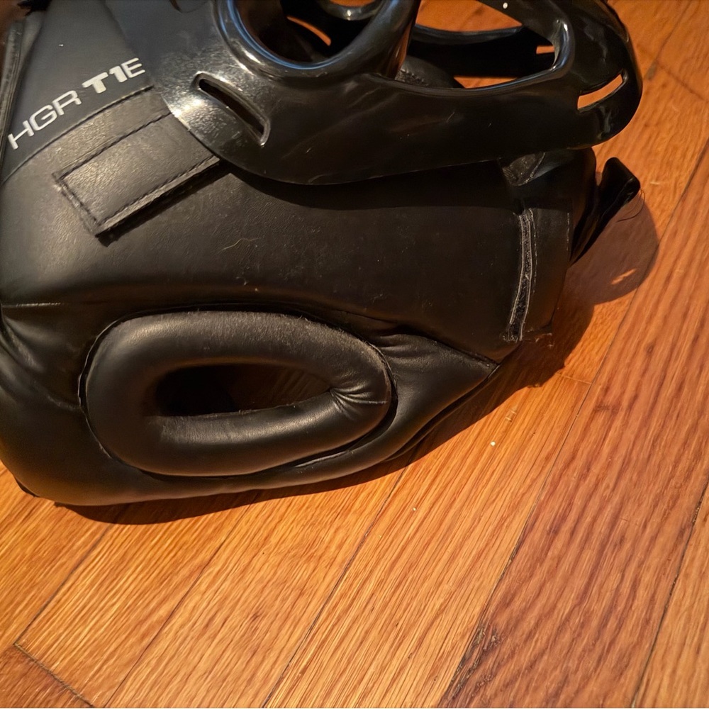 Black RDX boxing headgear w/ guard - Picture 2 of 7